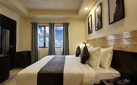 Saltstayz Select - Nehru Place & New Friends Colony